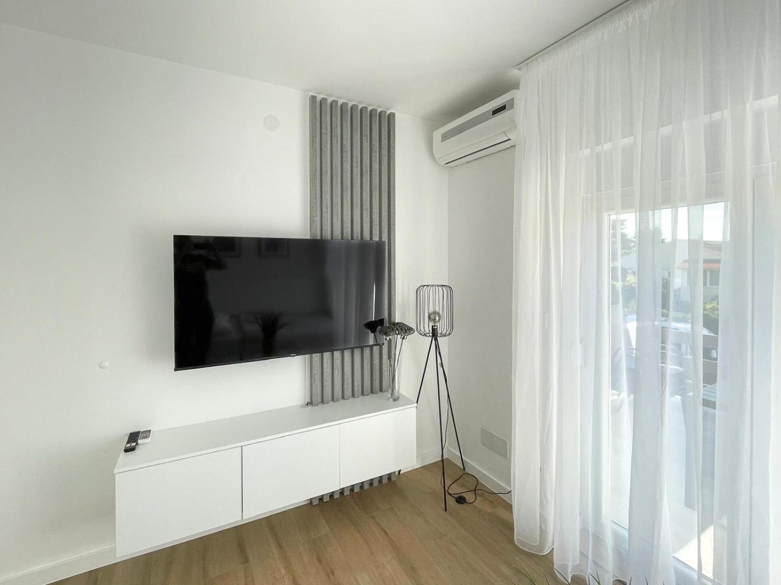 Apartmani Tatjana ノヴァリャ エクステリア 写真