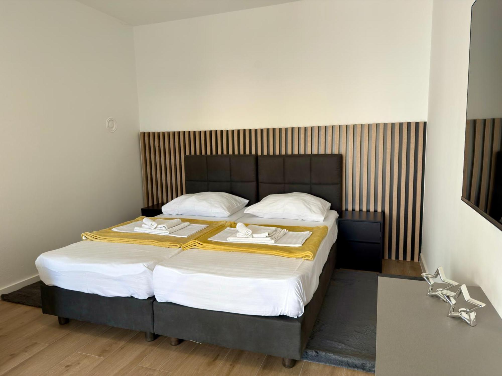 Apartmani Tatjana ノヴァリャ エクステリア 写真
